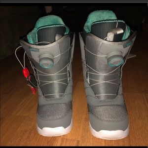 Burton Mint Boa women’s snowboard boot